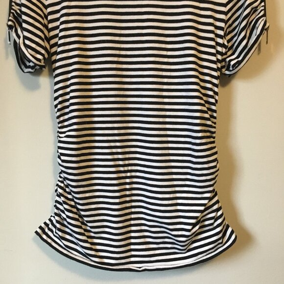 B&W French Stripe Stylish Zipper Sleeve Tee - Picture 5 of 15